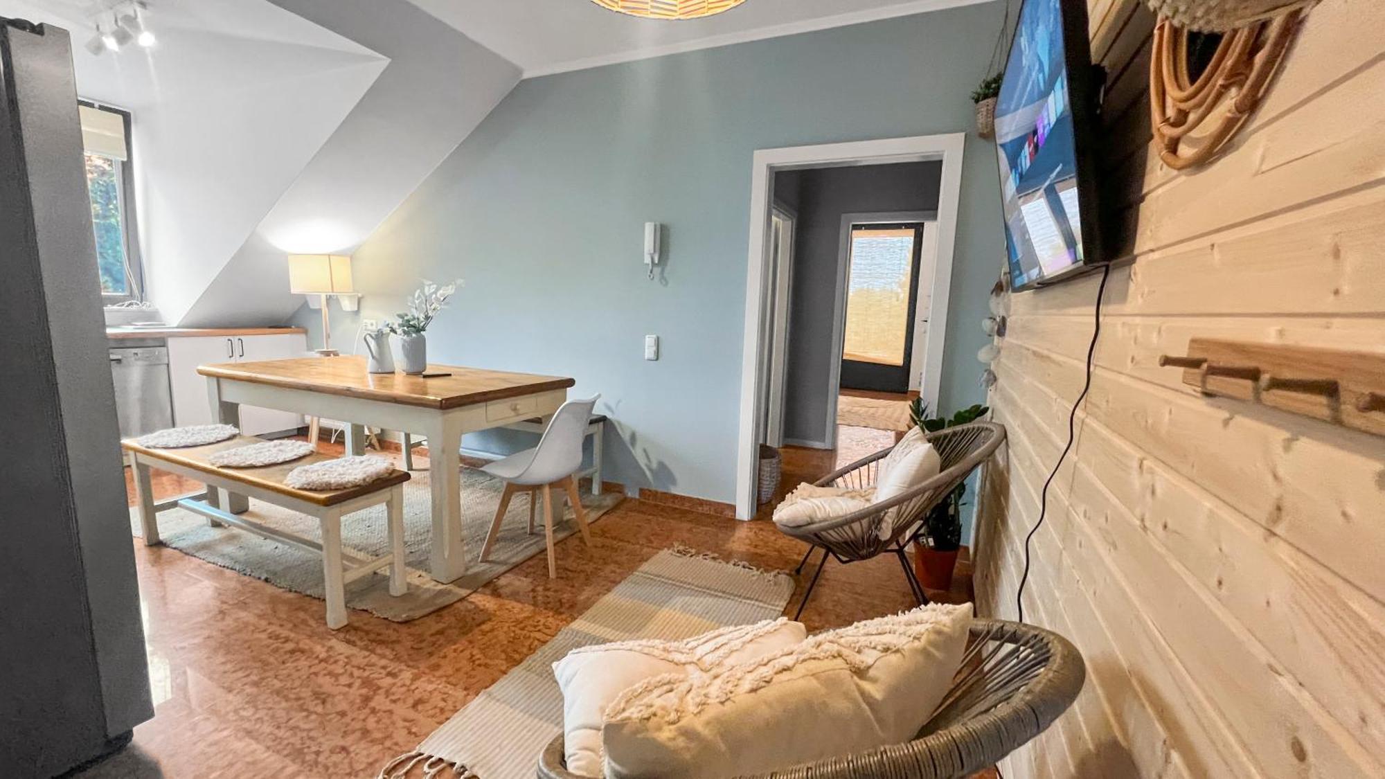 Flatista Homes - Penthouse With Rooftop Gym