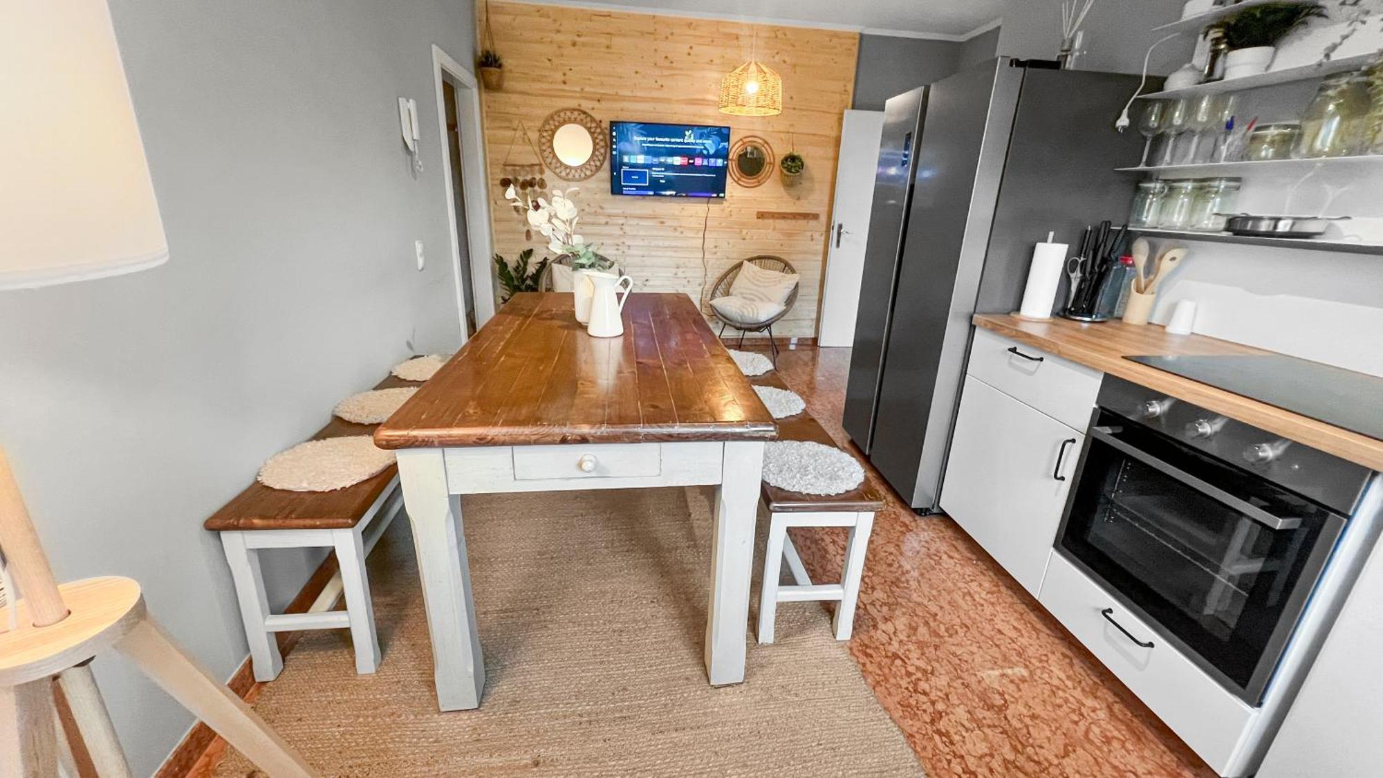 Flatista Homes - Penthouse With Rooftop Gym * Munich