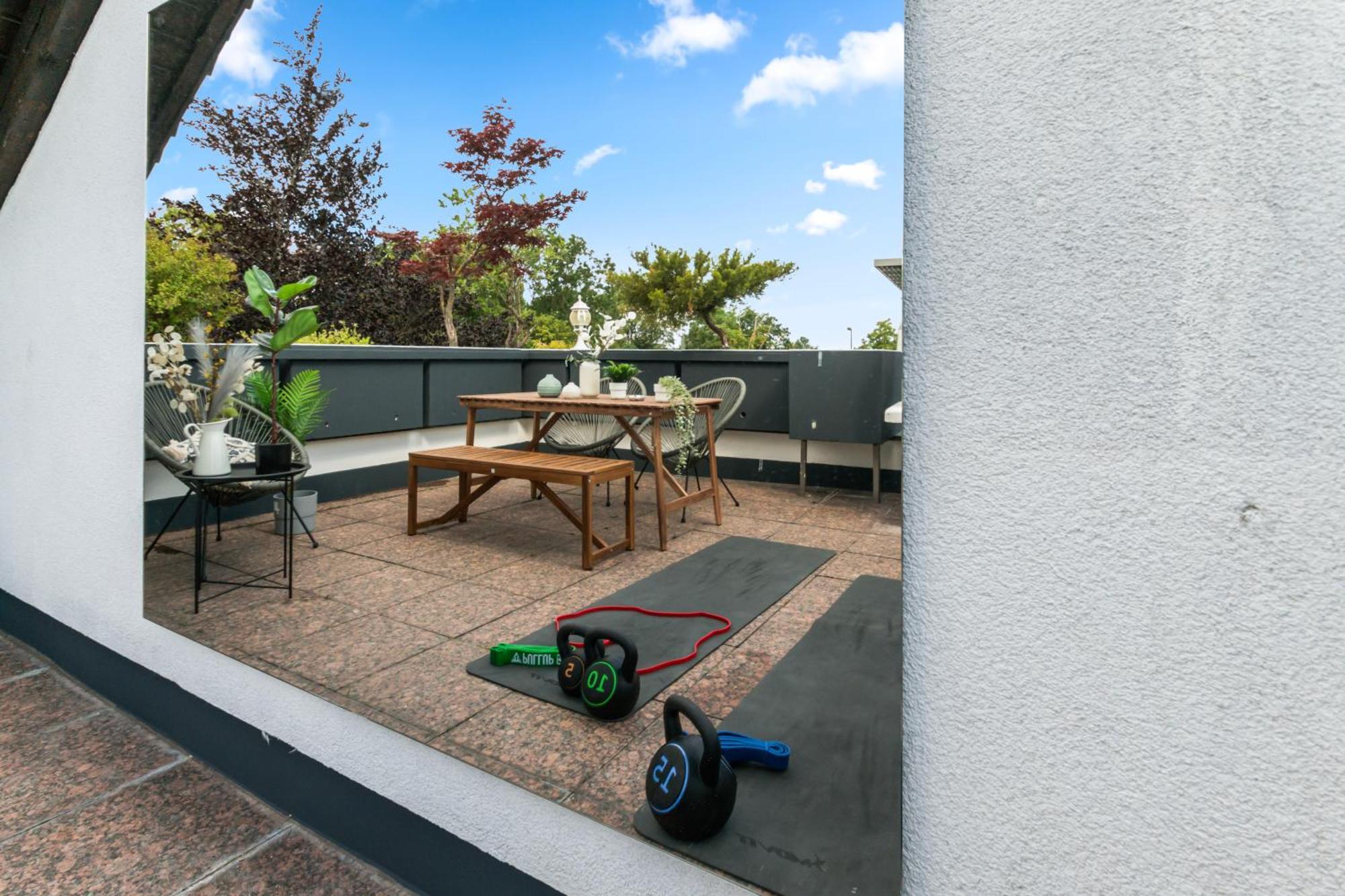 Flatista Homes - Penthouse With Rooftop Gym Munich