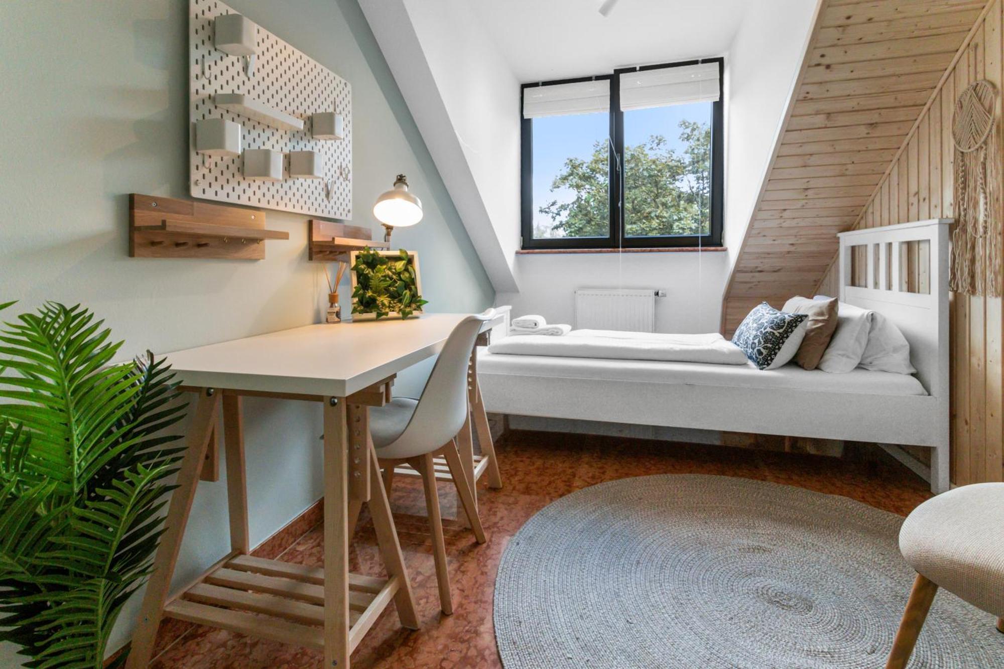 Flatista Homes - Penthouse With Rooftop Gym