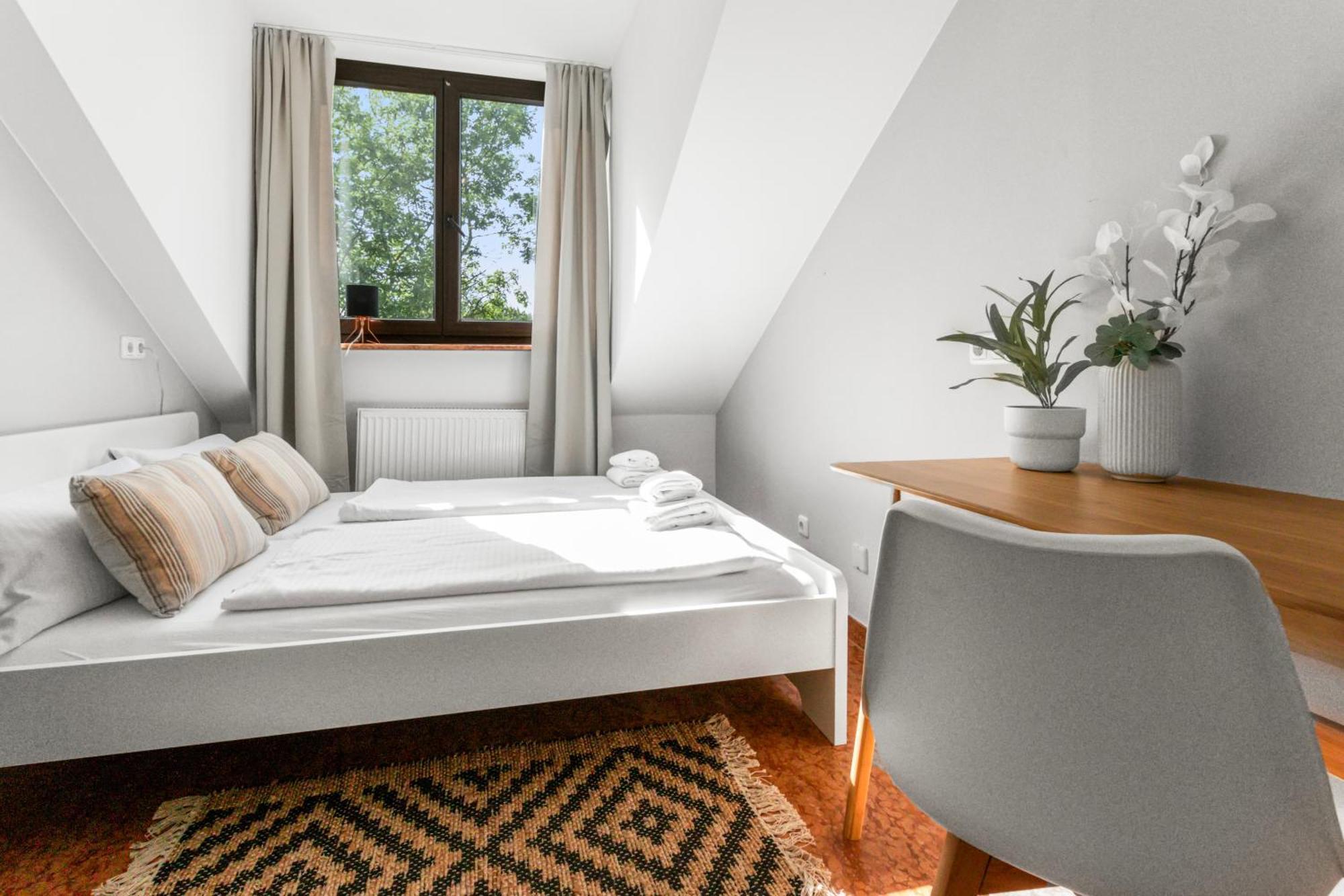 Flatista Homes - Penthouse With Rooftop Gym Munich